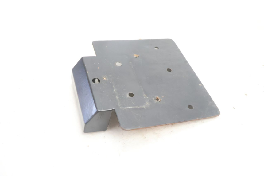 photo de NUMBER PLATE MOUNT BOOM TRIKE FUN 500 (2004 - 2010) - Fixing points details