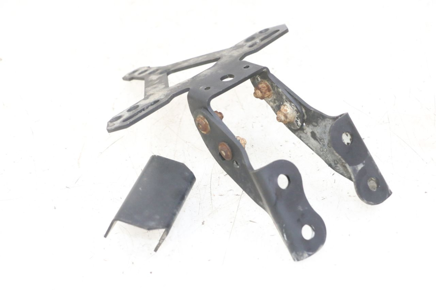 photo de NUMBER PLATE MOUNT YAMAHA XJ6 ABS 600 (2008 - 2016) - Technical close-up