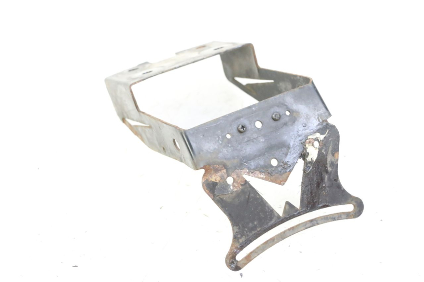 photo de NUMBER PLATE MOUNT YAMAHA XJ6 600 (2008 - 2016) - Zoom on usage condition