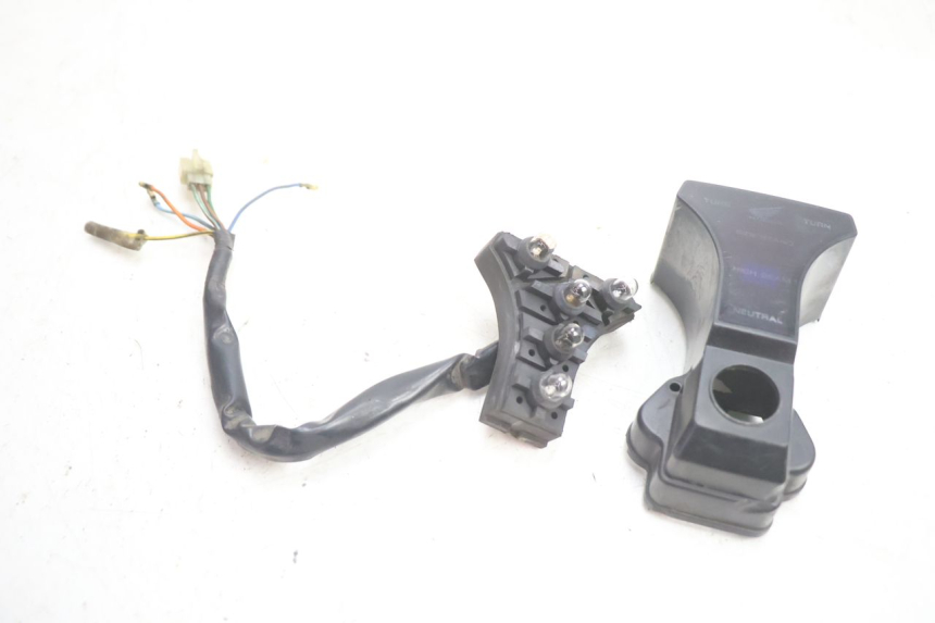 photo de INSTRUMENT HONDA CB TWO FIFTY 250 (1991 - 2002) - Fixing points details