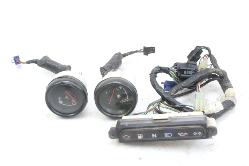 photo de DASHBOARD TRIUMPH SPRINT ST 955 (1999 - 2001) - Main view