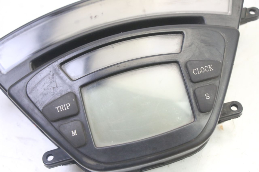 photo de DASHBOARD PIAGGIO X9 EVOLUTION 125 (2003 - 2007) - Component detail