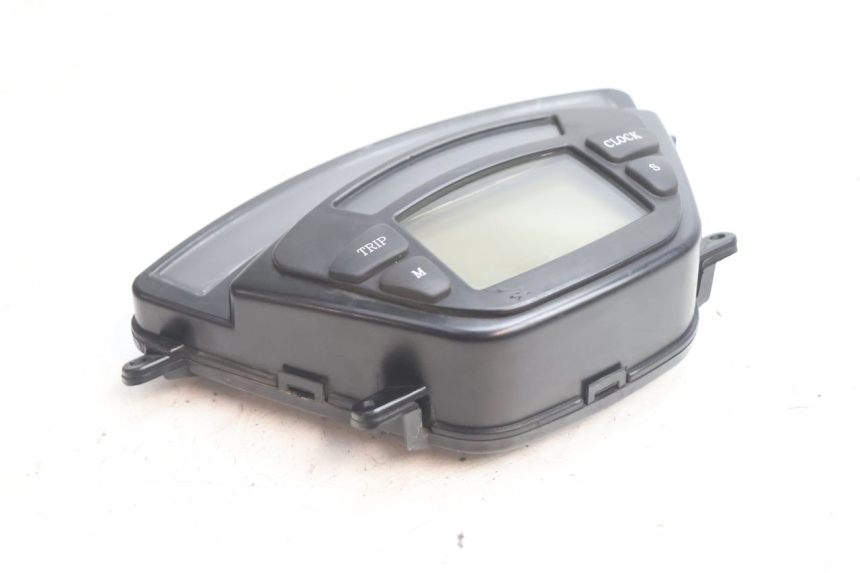 photo de DASHBOARD PIAGGIO X9 EVOLUTION 125 (2003 - 2007) - Fixing points details