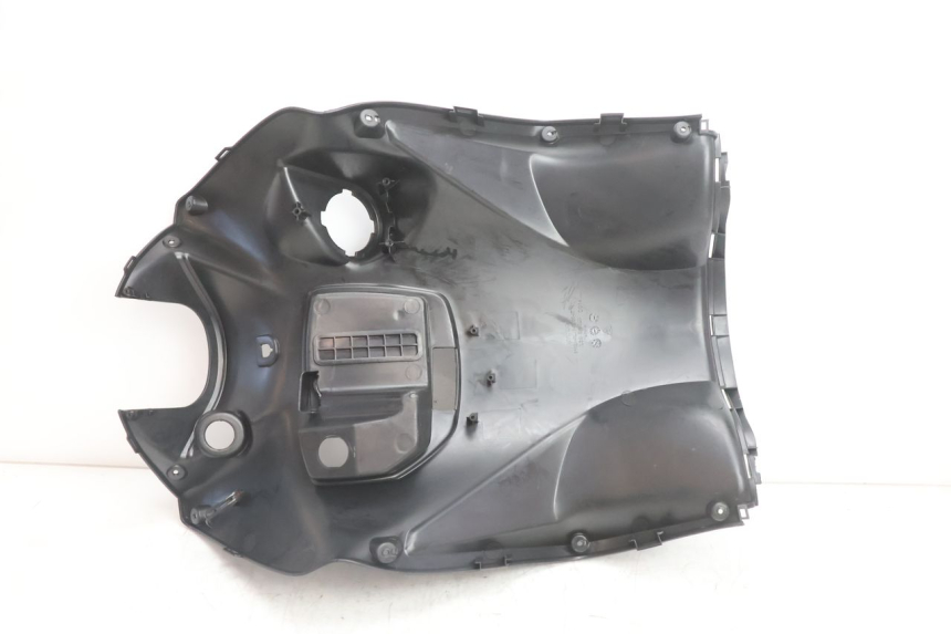 photo de INNER LEGSHIELD KYMCO AGILITY CITY 16P 125 (2015 - 2024) - Fixing points details