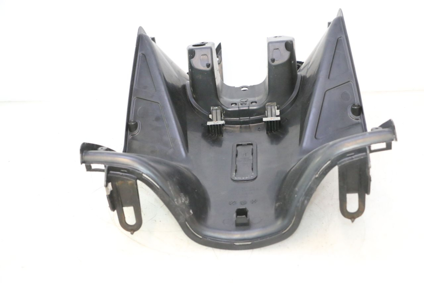 photo de INNER LEGSHIELD KYMCO AGILITY CITY 4T 50 (2008 - 2016) - Surface and material condition
