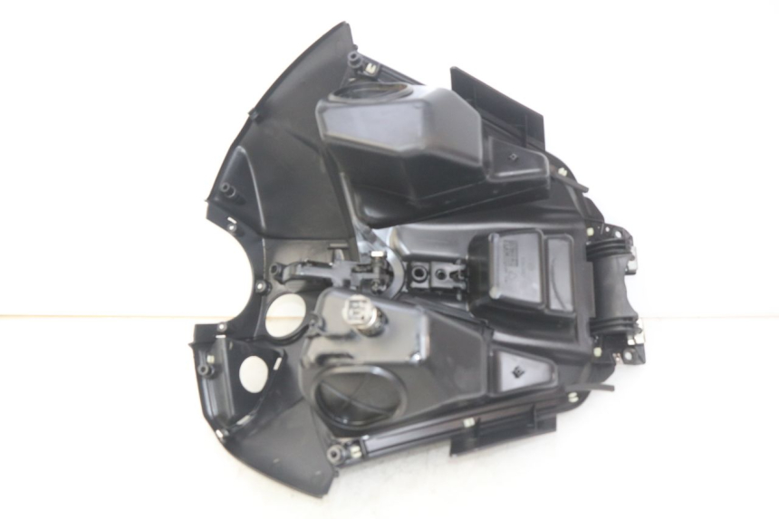 photo de INNER LEGSHIELD PIAGGIO BEVERLY 125 (2010 - 2015) - Technical close-up