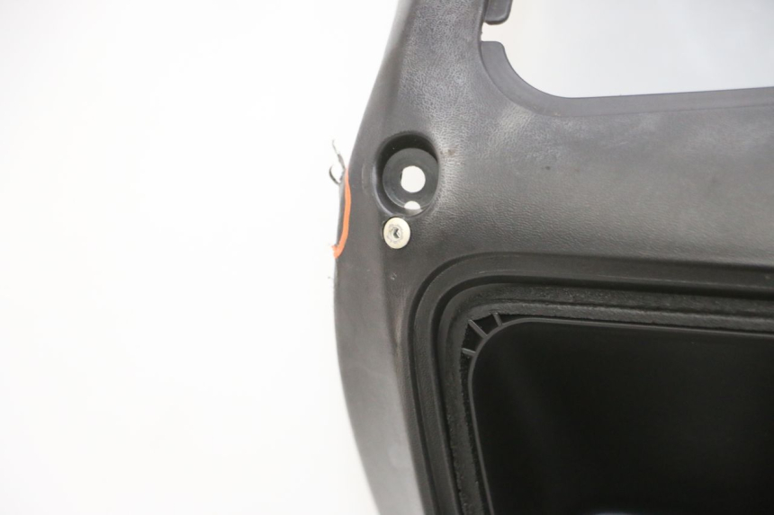 photo de INNER FAIRING SUZUKI BURGMAN 125 (2007 - 2014) - High-resolution close-up