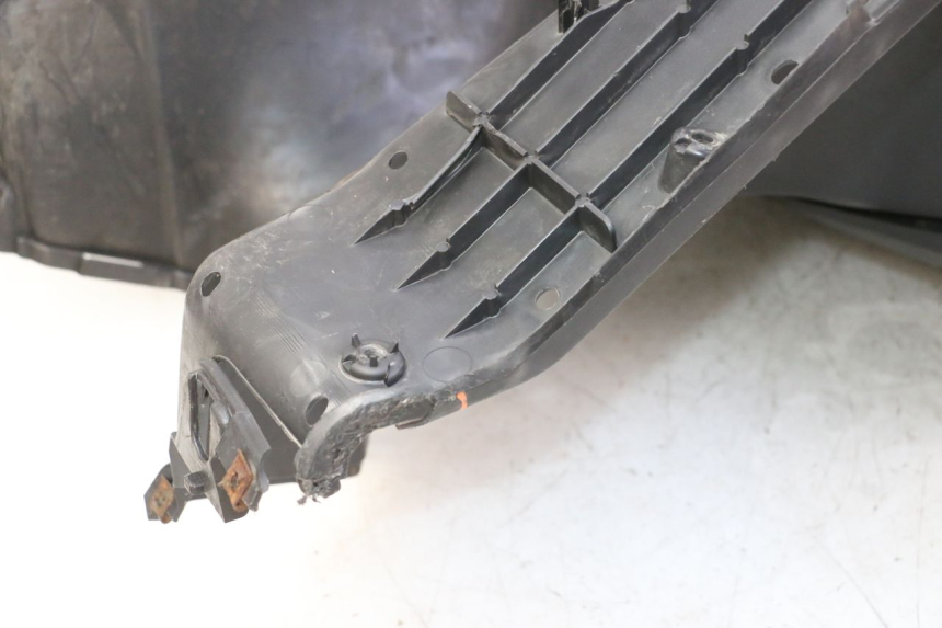 photo de INNER FAIRING SUZUKI BURGMAN 125 (2007 - 2014) - Alternative perspective