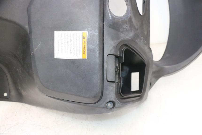 photo de INNER FAIRING SUZUKI BURGMAN 125 (2007 - 2014) - Technical close-up