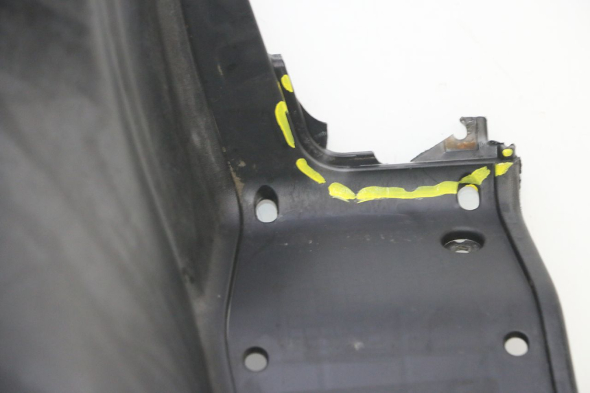 photo de INNER FAIRING SUZUKI BURGMAN 125 (2007 - 2014) - Zoom on usage condition
