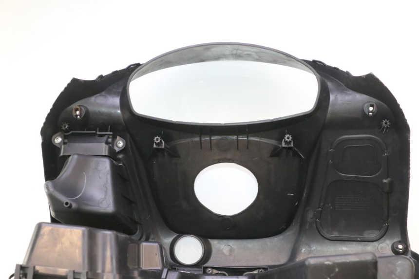 photo de INNER FAIRING SUZUKI BURGMAN 125 (2007 - 2014) - Fixing points details
