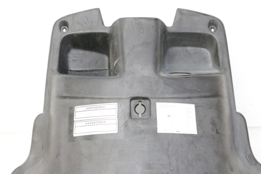 photo de INNER LEGSHIELD YAMAHA BW'S 100 (1999 - 2002) - Fixing points details