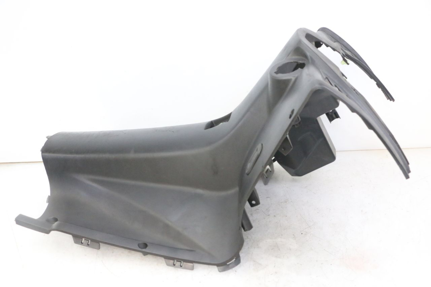 photo de INNER FAIRING PEUGEOT CITYSTAR 50 (2013 - 2017) - Surface and material condition