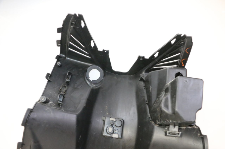 photo de INNER FAIRING PEUGEOT CITYSTAR 50 (2013 - 2017) - Zoom on usage condition