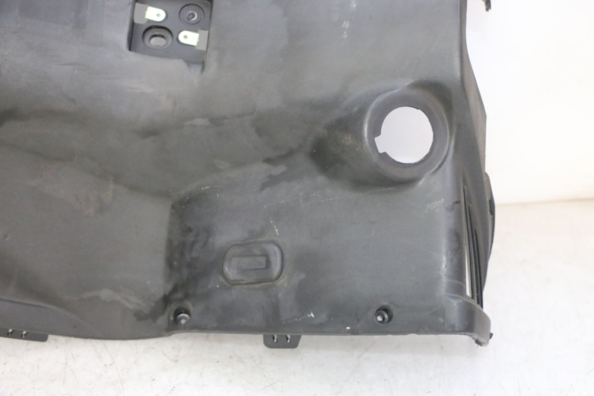 photo de INNER FAIRING PEUGEOT CITYSTAR 50 (2013 - 2017) - Zoom on usage condition