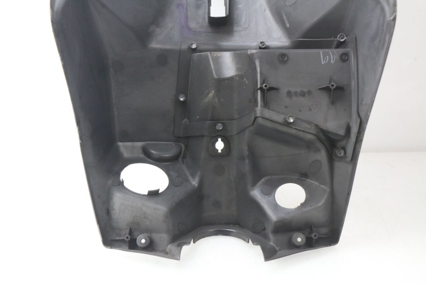 photo de INNER APRON YAMAHA CYGNUS X INJECTION 125 (2007 - 2013) - Zoom on usage condition