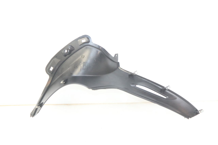 photo de RIGHT INNER PANEL PIAGGIO BEVERLY 125 (2010 - 2015) - Component detail