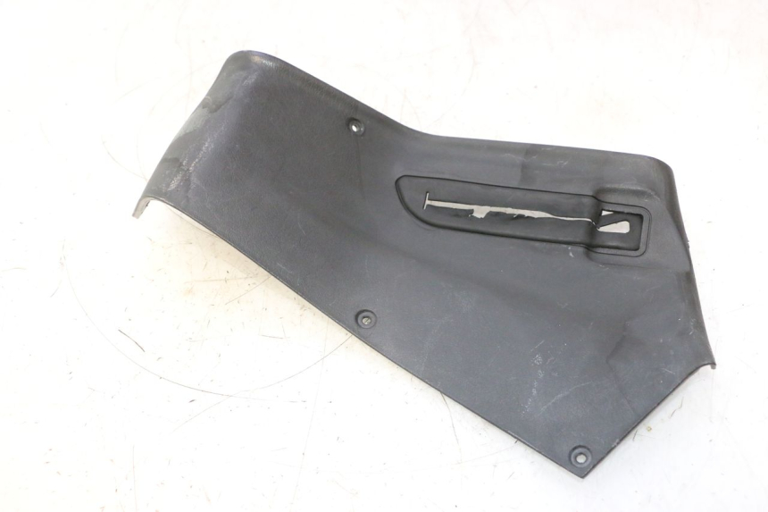 photo de RIGHT INNER LEGSHIELD GILERA GP 800 (2007 - 2013) - Main view