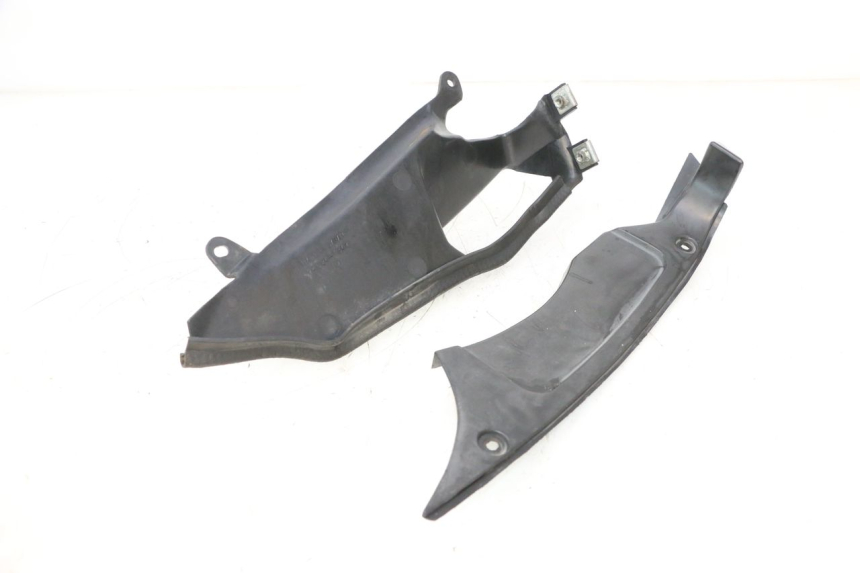 photo de RIGHT INNER LEGSHIELD KAWASAKI GPX F ZX750F 750 (1986 - 1990) - Main view