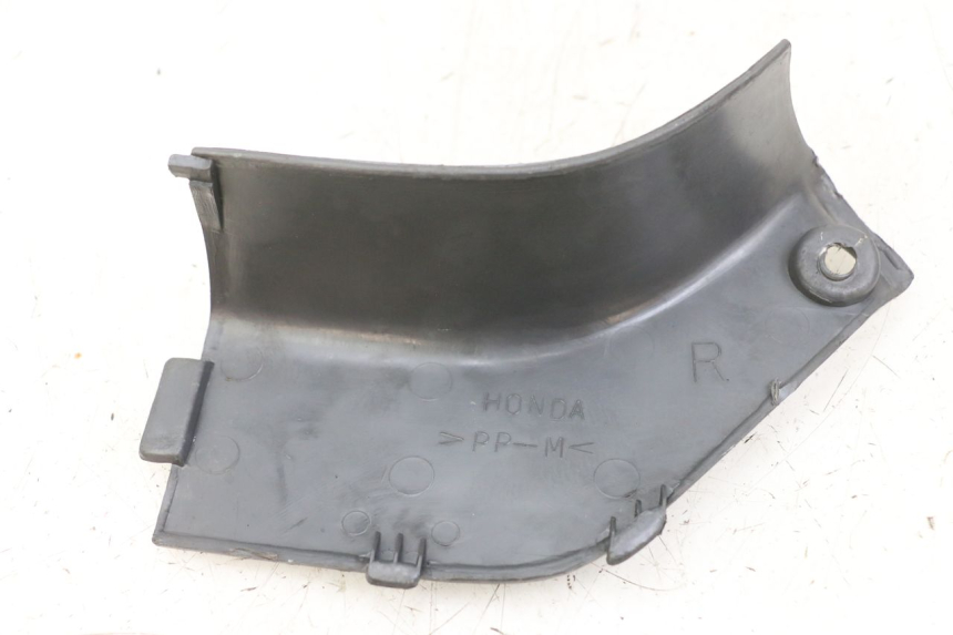 photo de RIGHT INNER LEGSHIELD HONDA CBR F 1000 (1993 - 1996) - Component detail
