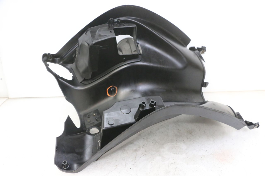 photo de INNER LEGSHIELD PEUGEOT ELYSTAR 125 (2002 - 2007) - Zoom on usage condition