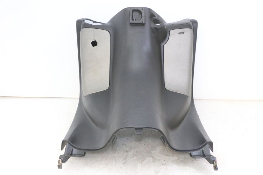 photo de INNER LEGSHIELD PEUGEOT ELYSTAR 125 (2002 - 2007) - Fixing points details