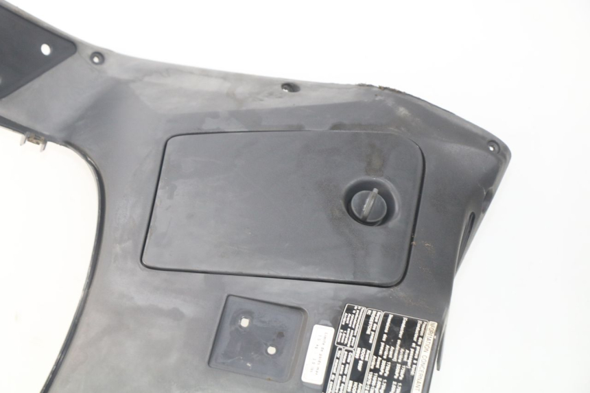 photo de INNER LEGSHIELD HONDA FES PANTHEON 125 (2003 - 2007) - Markings and original references