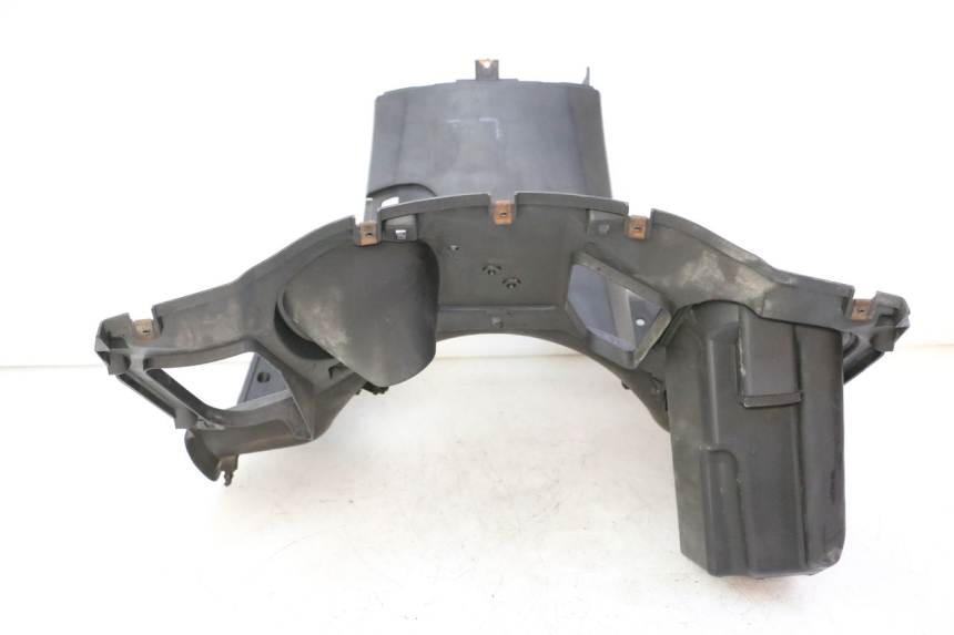 photo de INNER APRON HONDA FES S-WING SWING ABS 125 (2007 - 2015) - Additional view of the item