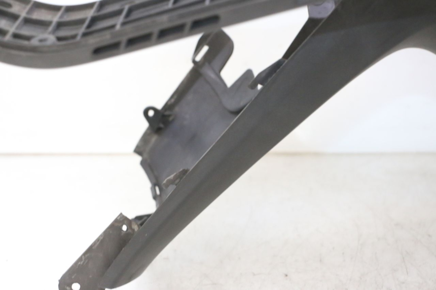 photo de INNER APRON HONDA FES S-WING SWING ABS 125 (2007 - 2015) - Technical close-up