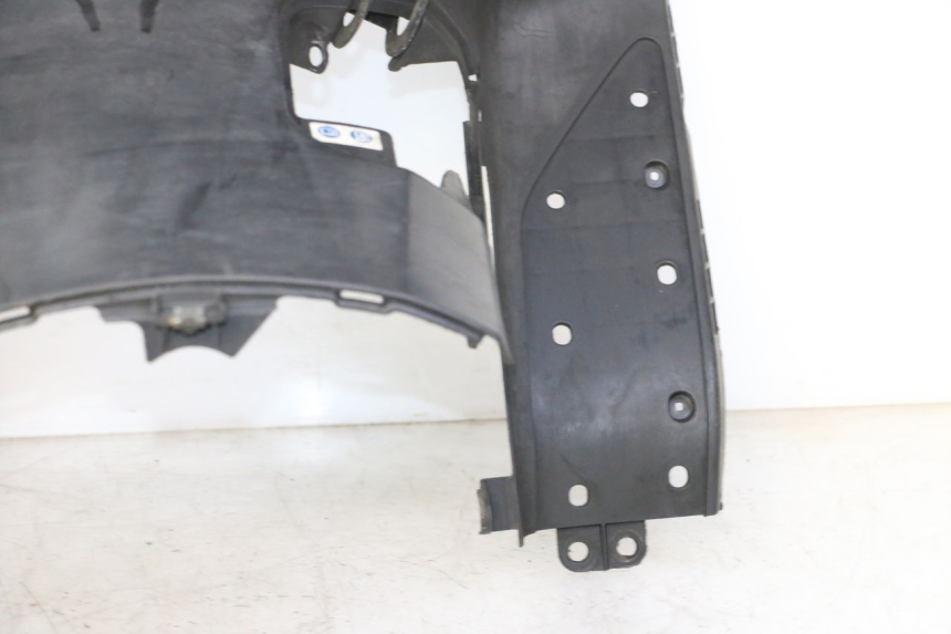 photo de INNER APRON HONDA FES S-WING SWING ABS 125 (2007 - 2015) - Fixing points details