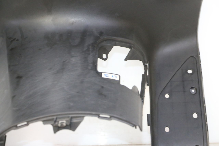 photo de INNER APRON HONDA FES S-WING SWING ABS 125 (2007 - 2015) - High-resolution close-up