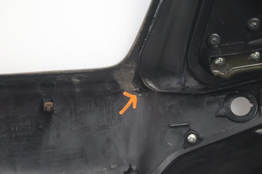 photo de INNER LEGSHIELD HONDA FJS SILVER WING SILVERWING 400 (2005 - 2008) - Fixing points details
