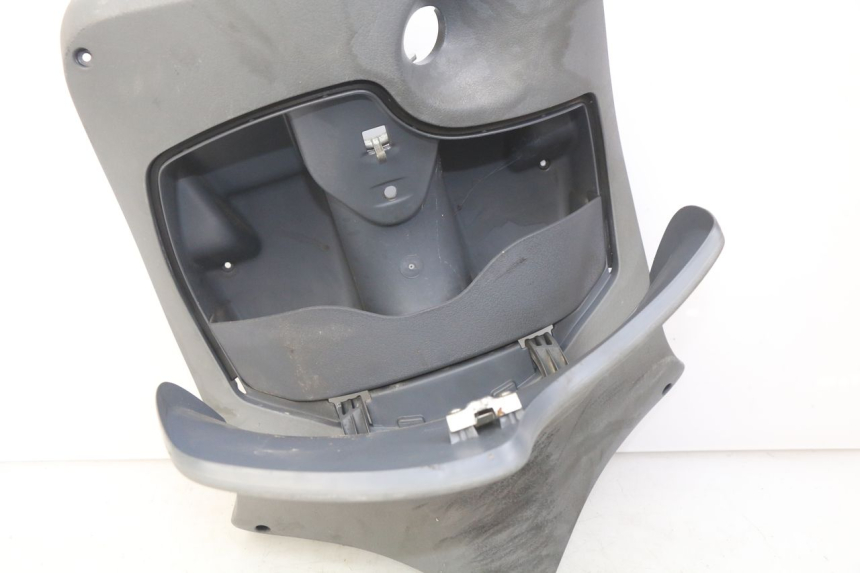 photo de INNER APRON PIAGGIO FLY 100 (2006 - 2010) - Zoom on usage condition