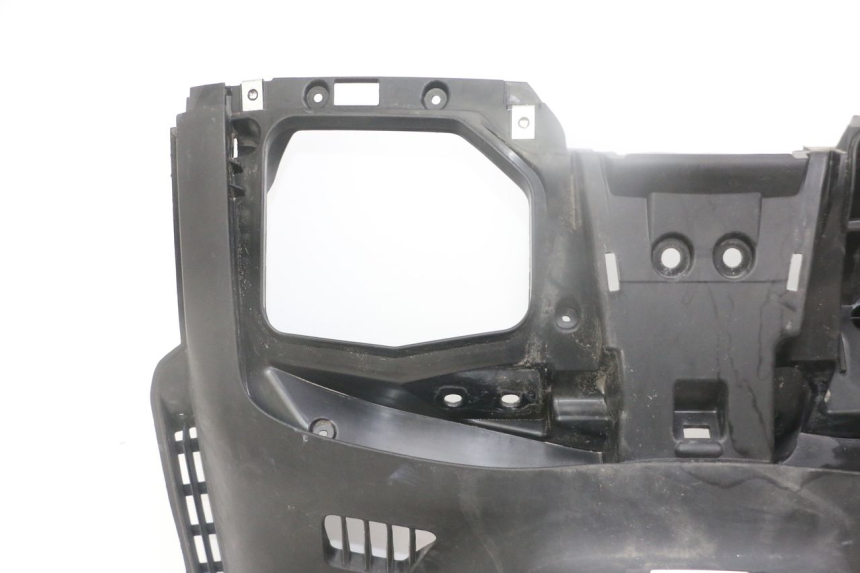 photo de INNER LEGSHIELD HONDA FORZA ABS 300 (2013 - 2017) - Detailed visual inspection