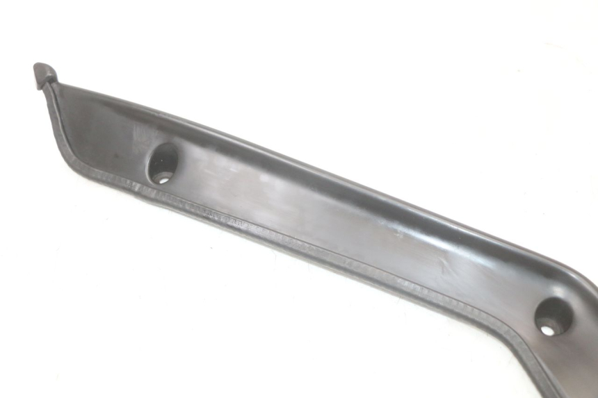 photo de LEFT INNER LEGSHIELD KAWASAKI GTR 1000 (1994 - 2004) - Component detail