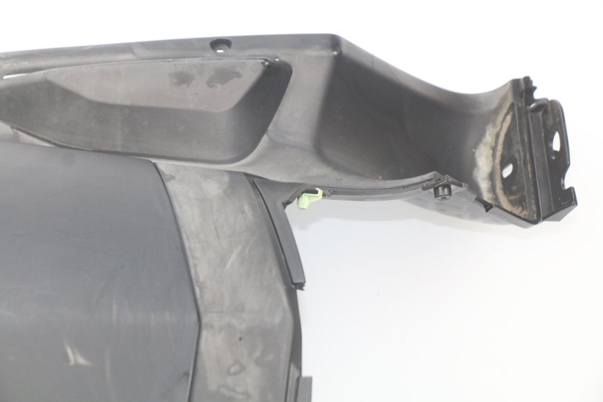 photo de INNER FAIRING PEUGEOT GEOPOLIS 400 (2007 - 2013) - Distinctive features