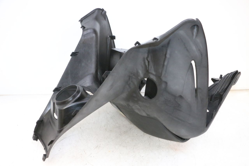 photo de INNER LEGSHIELD JM MOTORS GTS 125 (2015 - 2019) - Fixing points details