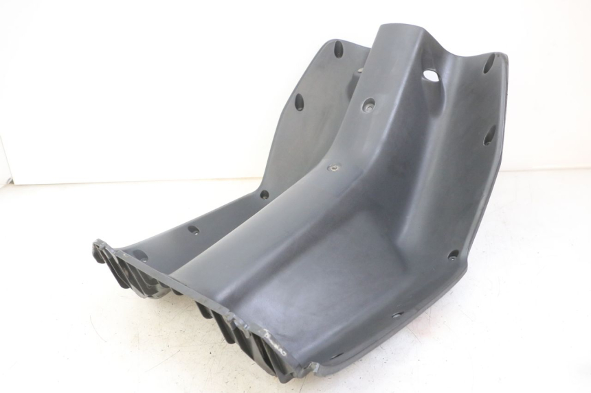 photo de INNER FAIRING HONDA SCV LEAD 100 (2003 - 2007) - Fixing points details