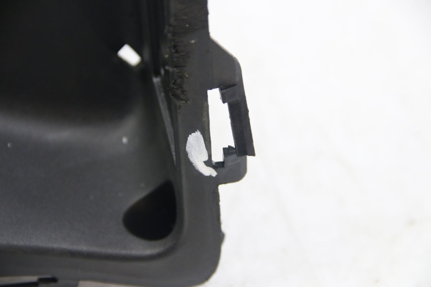 photo de LOWER INNER FAIRING KYMCO DOWNTOWN ABS 125 (2015 - 2017) - Component zoom