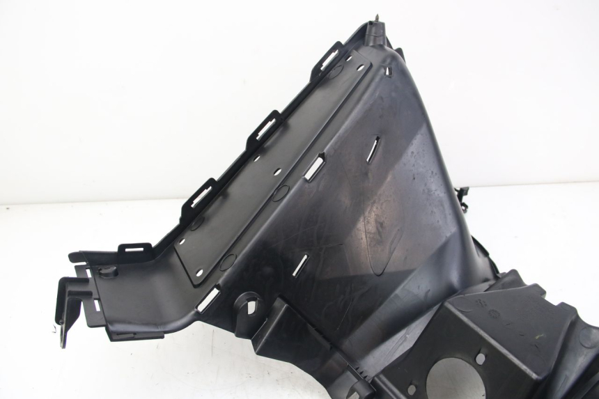 photo de LOWER INNER FAIRING KYMCO DOWNTOWN ABS 125 (2015 - 2017) - Alternative perspective