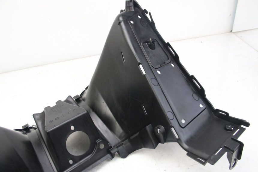 photo de LOWER INNER FAIRING KYMCO DOWNTOWN ABS 125 (2015 - 2017) - Product overview