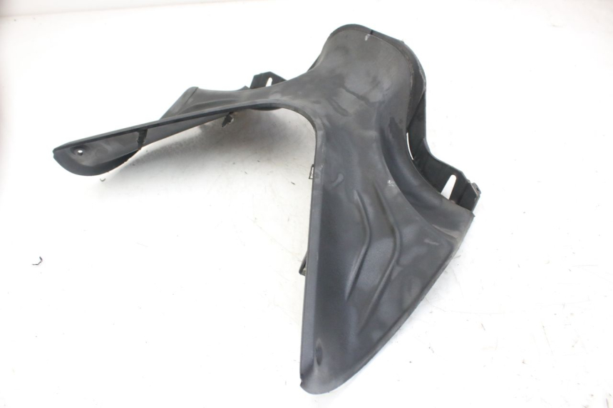 photo de LOWER INNER FAIRING PIAGGIO FLY 4T 50 (2013 - 2017) - Technical close-up