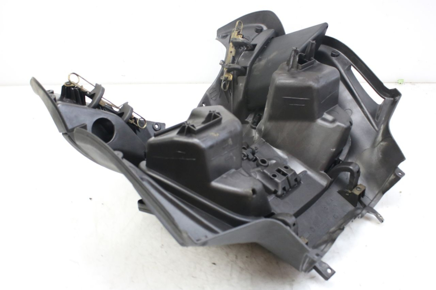 photo de LOWER INNER FAIRING PIAGGIO X9 EVOLUTION 250 (2003 - 2007) - Supplementary product photo