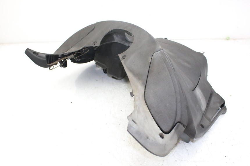 photo de LOWER INNER FAIRING PIAGGIO X9 EVOLUTION 250 (2003 - 2007) - Technical close-up
