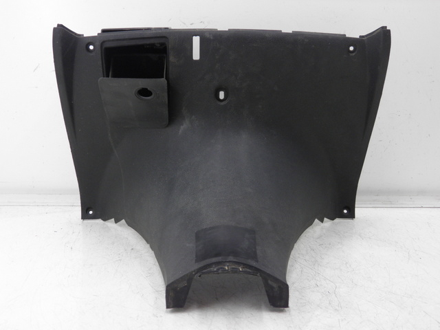 photo de INNER LEGSHIELD LOWER YAMAHA YP MAJESTY 125 (2002 - 2006) - Main view
