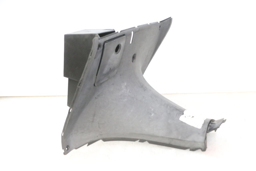 photo de INNER LEGSHIELD LOWER YAMAHA YP MAJESTY 125 (2007 - 2010) - Main view