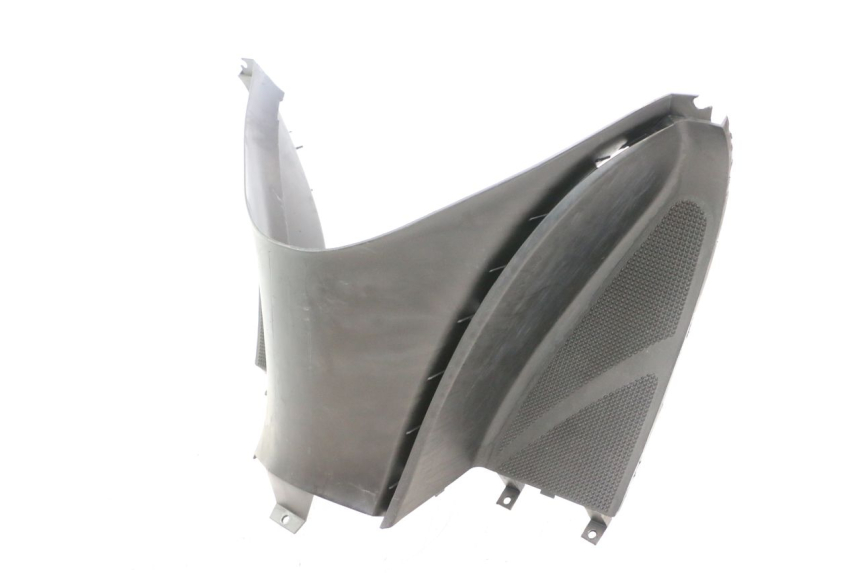 photo de INNER LEGSHIELD LOWER YAMAHA YP MAJESTY 125 (1998 - 2001) - Zoom on usage condition