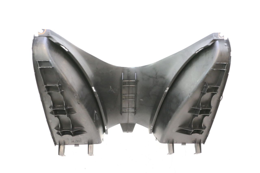 photo de INNER LEGSHIELD LOWER YAMAHA YP MAJESTY 125 (1998 - 2001) - Alternative perspective