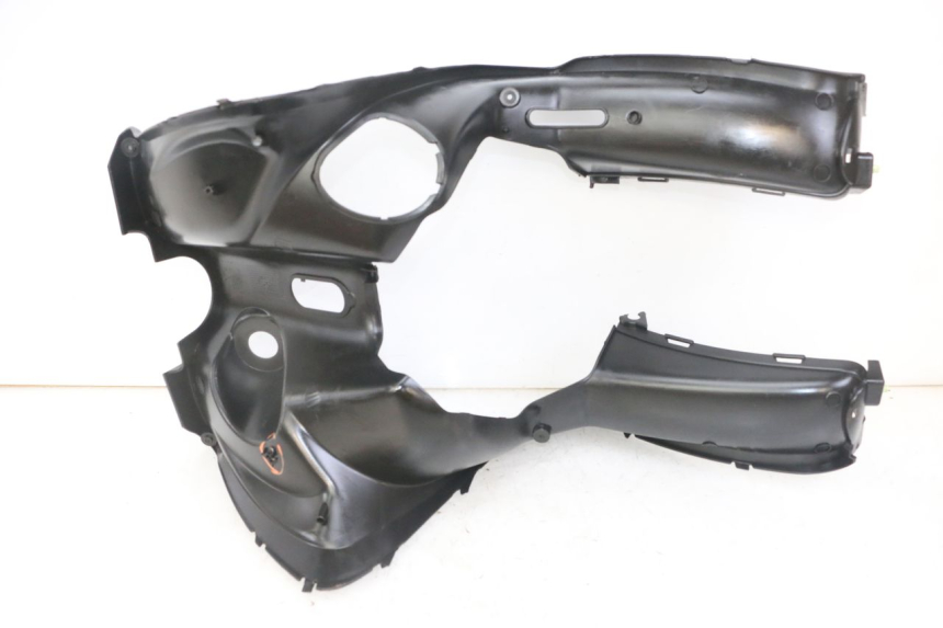 photo de INNER LEGSHIELD PEUGEOT JET FORCE CARBU 50 (2003 - 2016) - Distinctive features