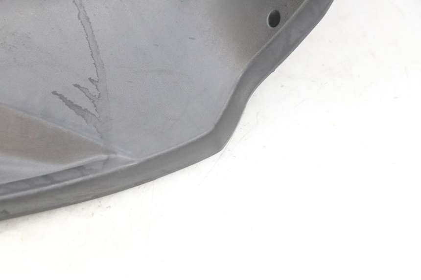 photo de INNER FAIRING PEUGEOT KISBEE 2T 50 (2010 - 2017) - Zoom on usage condition